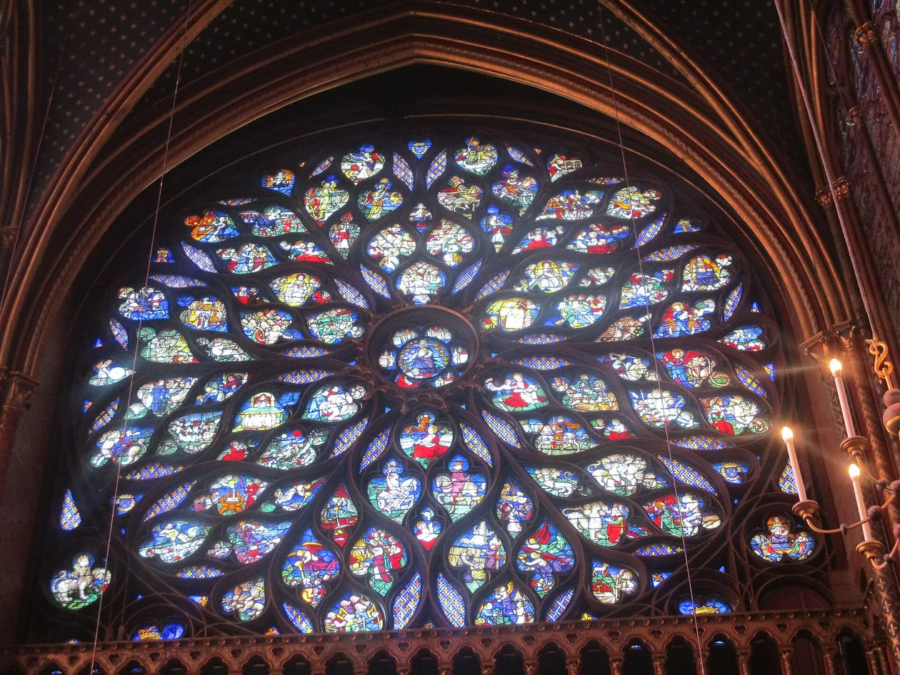 Rose window, Sainte-Chapelle west wall — Apocalypse scenes, 89 panels, late 15th century