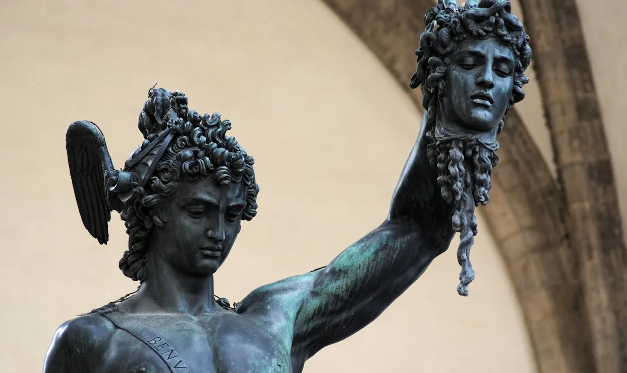 Benvenuto Cellini's bronze Perseus, Renaissance sculpture in Florence