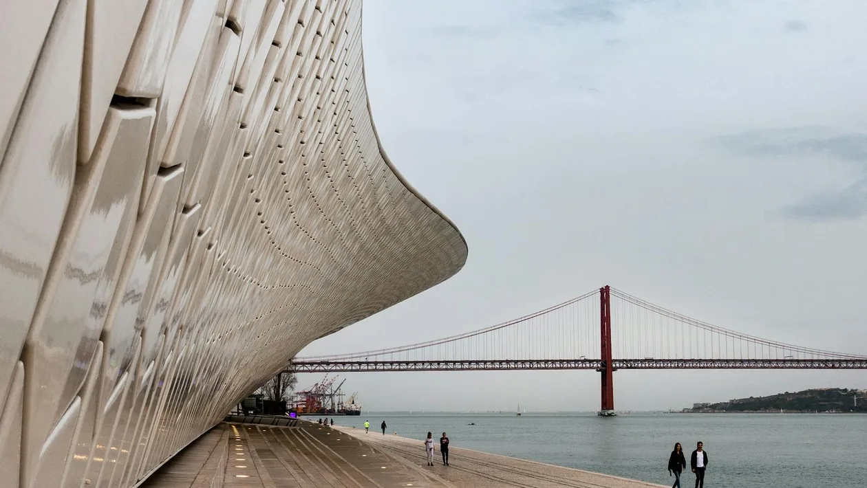 MAAT museum curved facade on the Lisbon waterfront