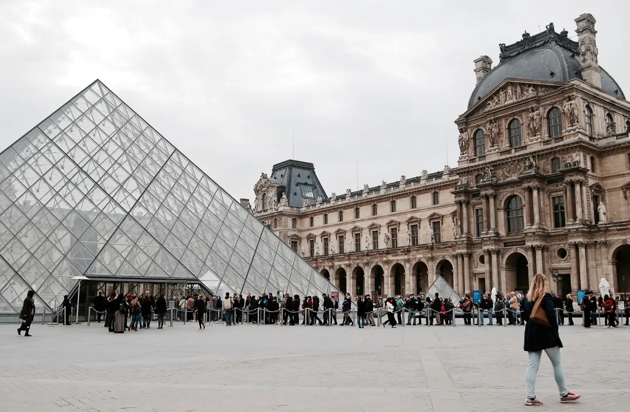 Is Skip-the-Line Worth It at the Louvre? (2026)