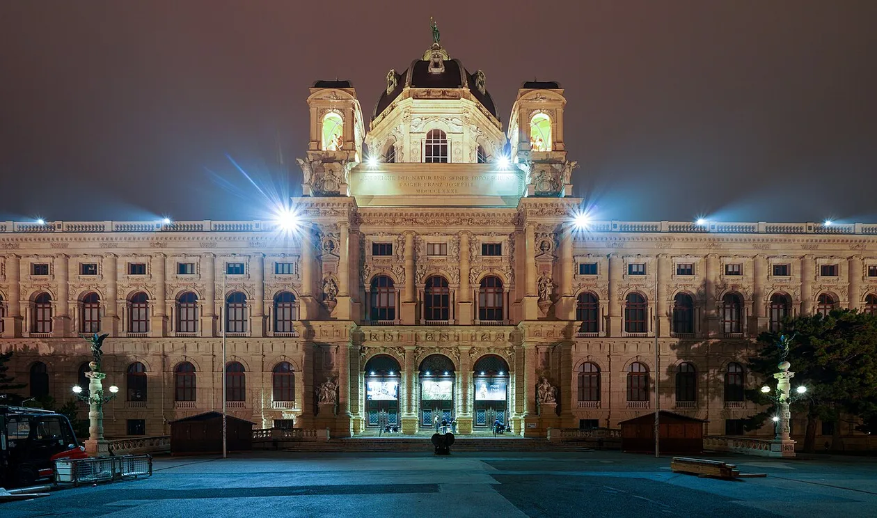 Kunsthistorisches Museum exterior in Vienna