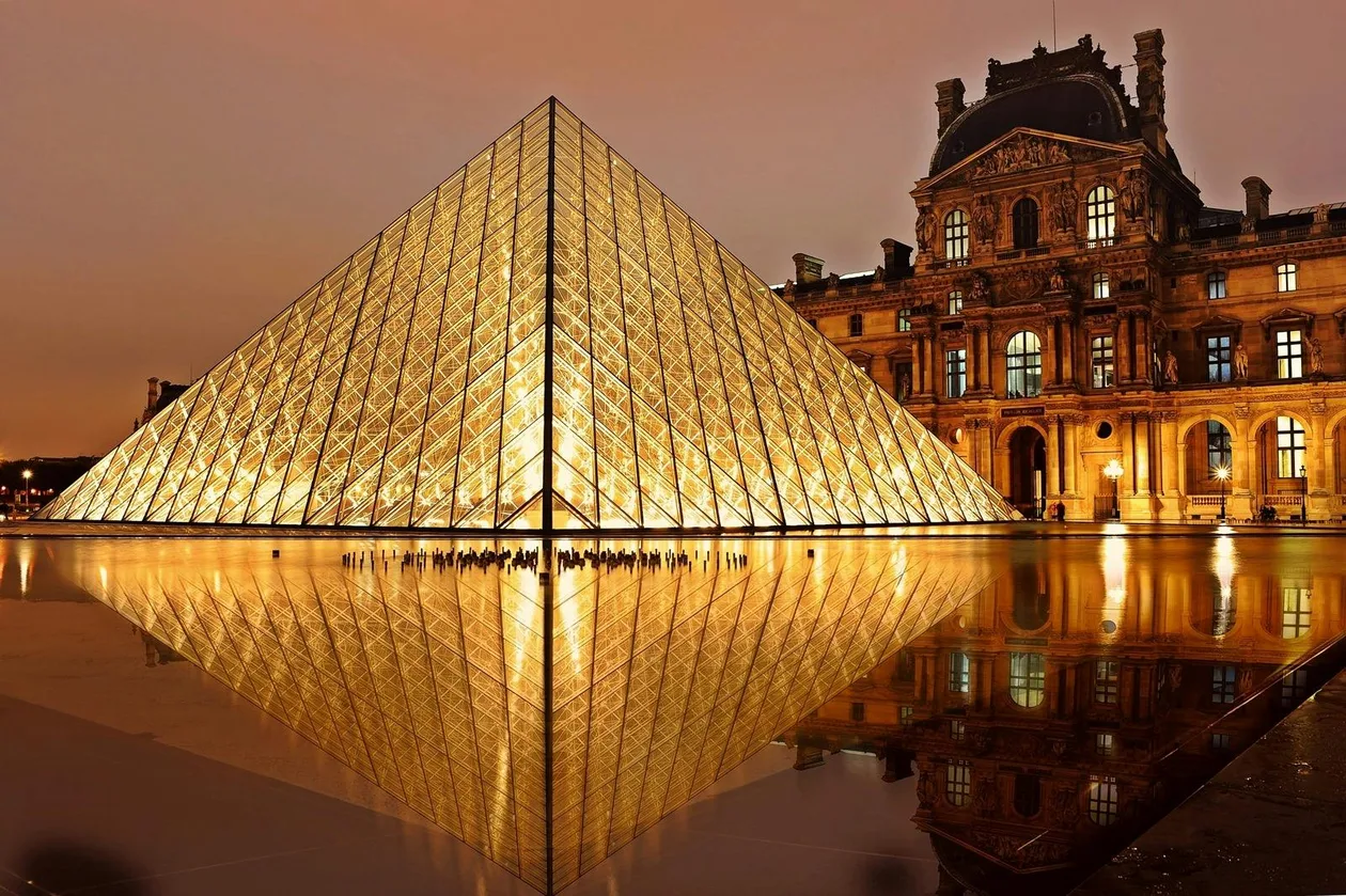 Louvre vs Orsay: Which Paris Museum Should You Visit First?