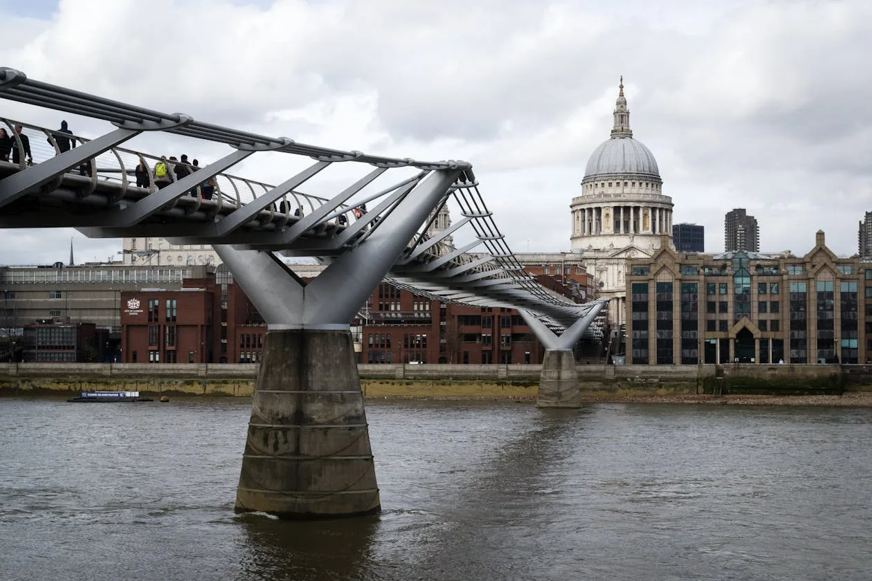 National Gallery vs Tate Modern: Which London Museum First?