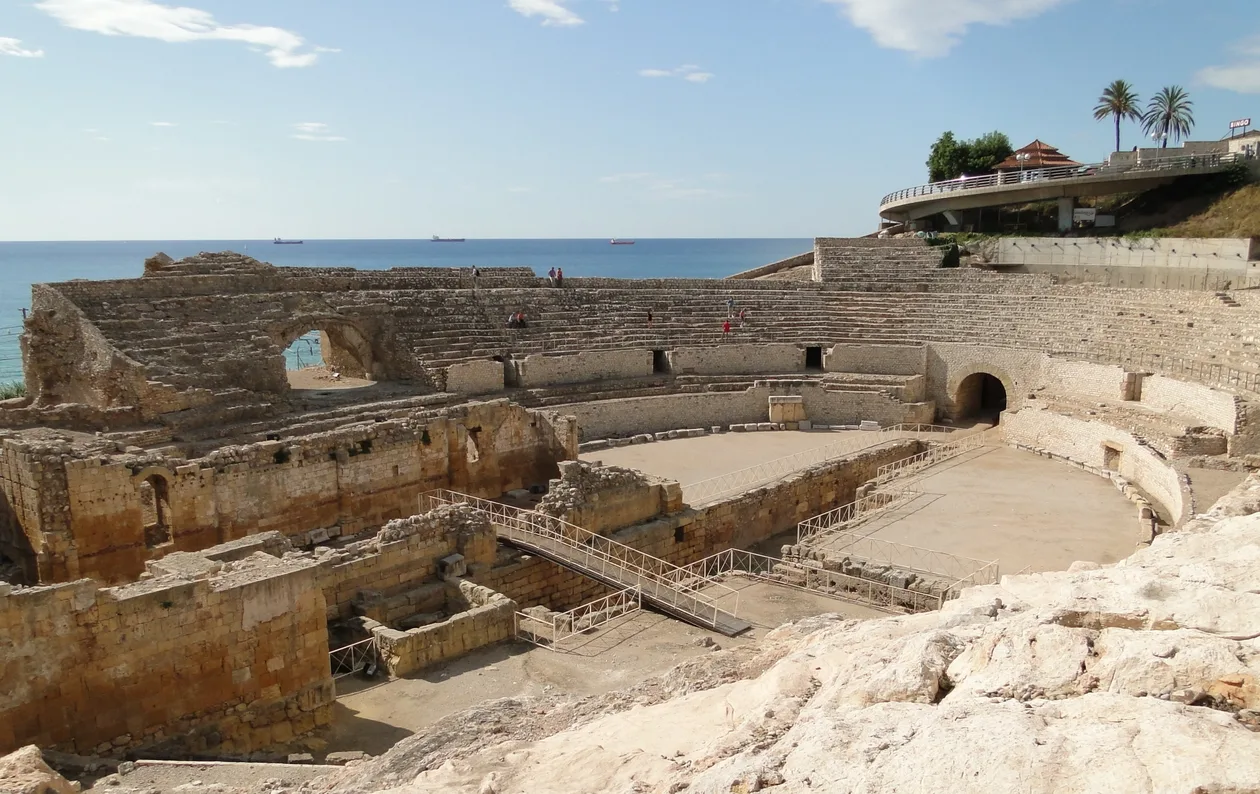 Tarragona Day Trip from Barcelona: Roman Ruins + Sea (2026)